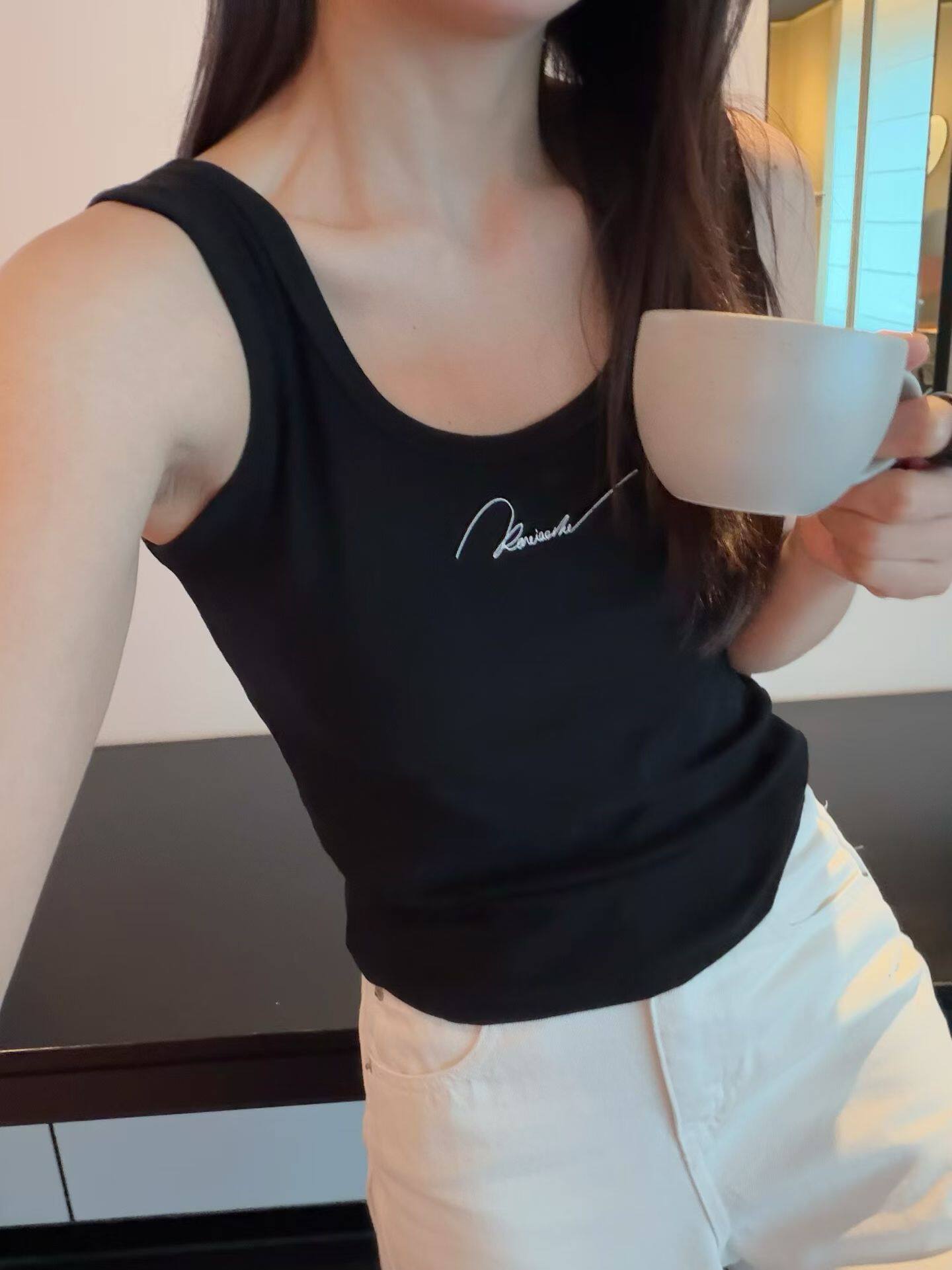 韩国东大门正品女装2026夏季新款修身显瘦上衣打底衫背心字母刺绣