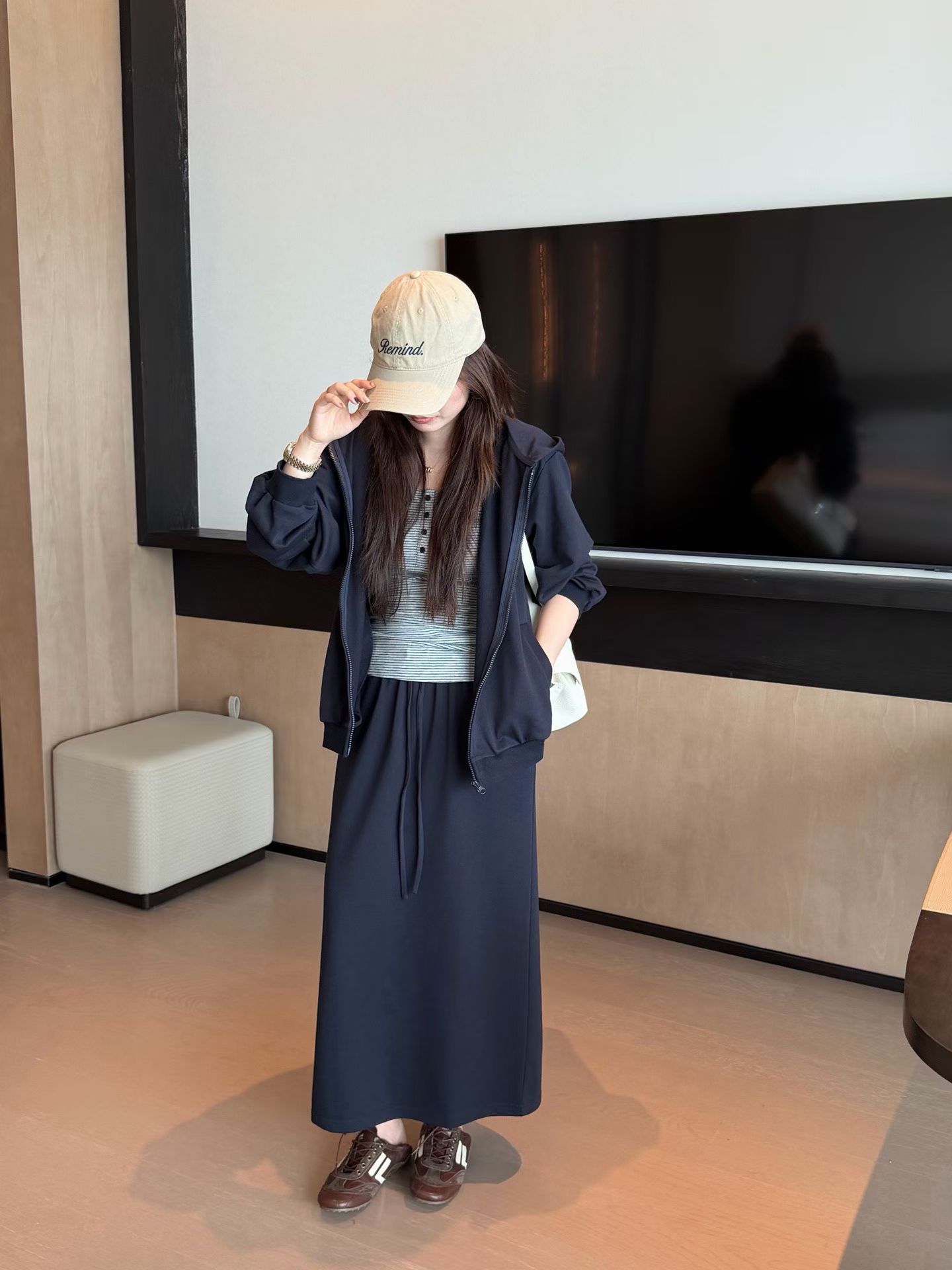韩国东大门正品女装2026秋季新款百搭显瘦连帽卫衣半身裙三件套装
