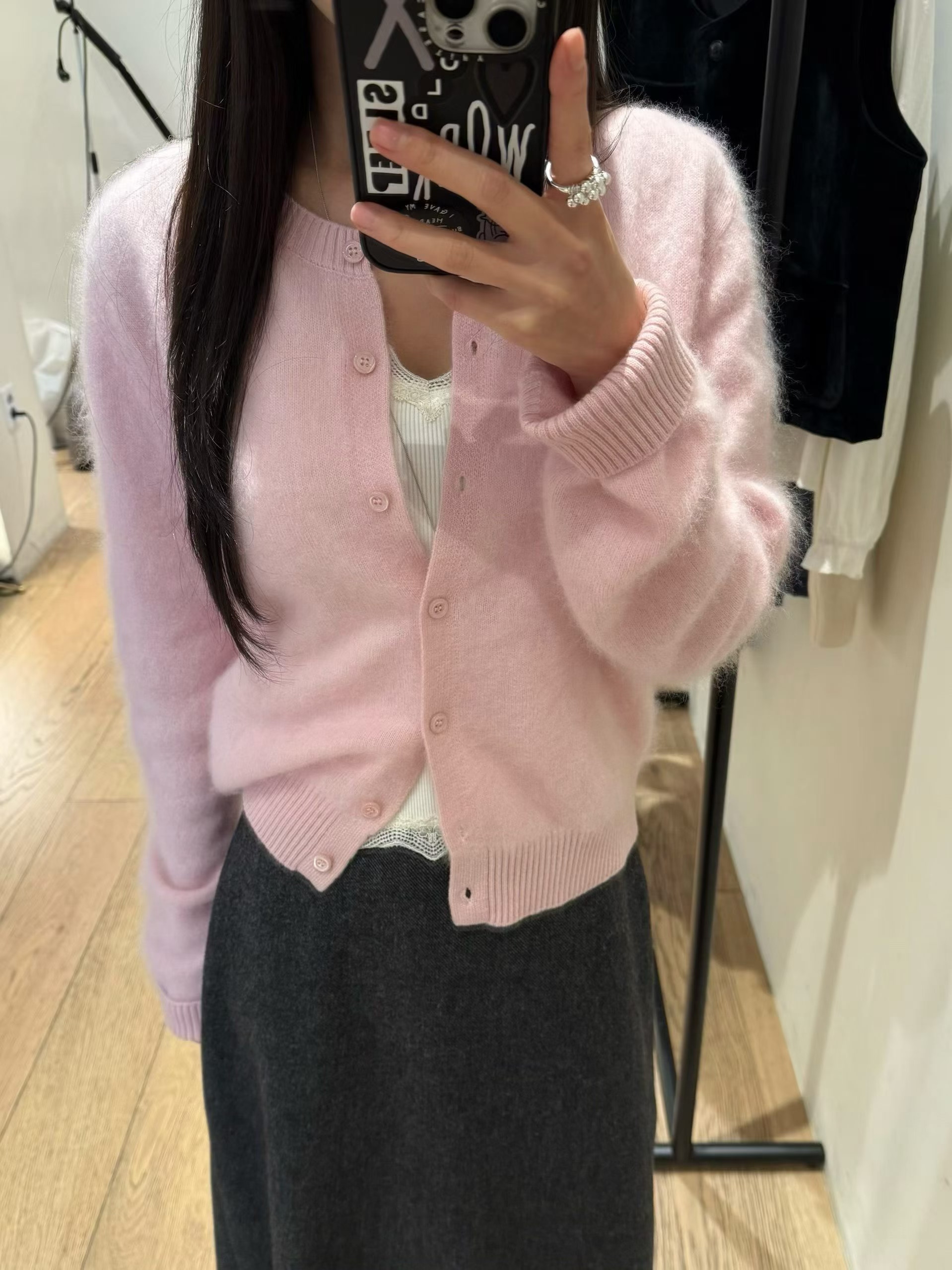 韩国东大门正品女装2026新款百搭显瘦圆领长袖软糯奈呼呼针织开衫