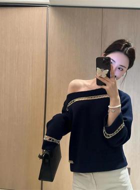 MJAMILA 小香风一字领链软糯宽松针织藏蓝毛衣女24秋季白色牛仔裤