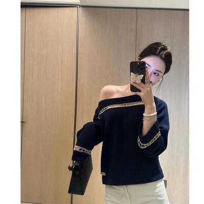 小香风一字斜领软糯亲肤藏蓝毛衣