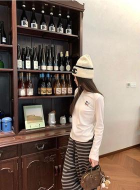 MJAMILA 日系甜美可爱小狗刺绣新款冬季秋冬修身显瘦长袖圆领上衣