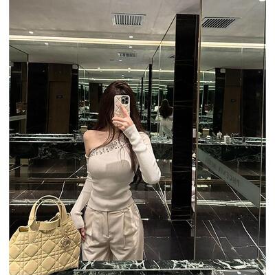 针织毛衣斜肩套头镶钻