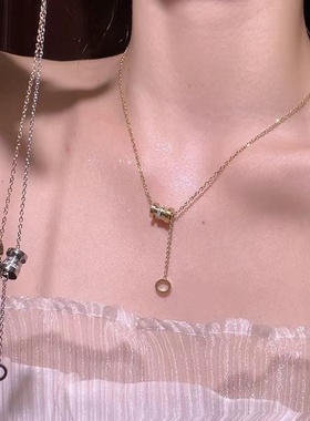 钛钢不掉色圆环彩金小蛮腰项链女轻奢小众高级感吊坠锁骨链配饰潮