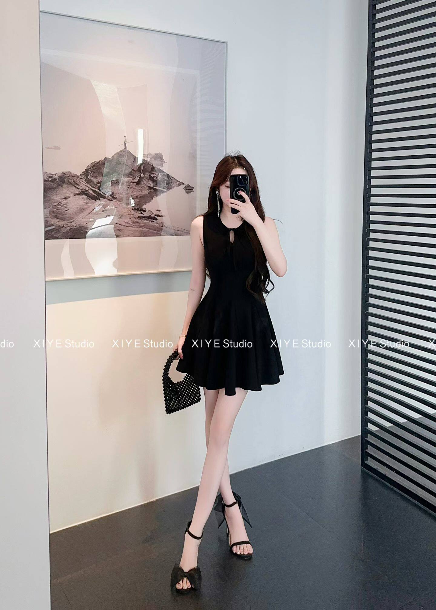 设计感蝴蝶结绑带背心连衣裙女夏季别致减龄chic显瘦短裙