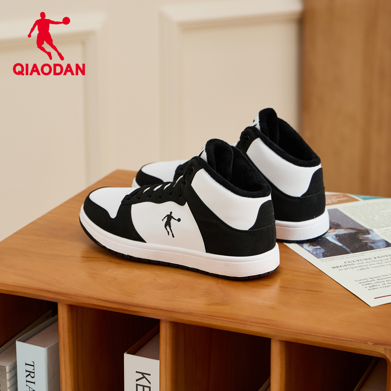 乔丹女鞋高帮板鞋加绒保暖熊猫鞋