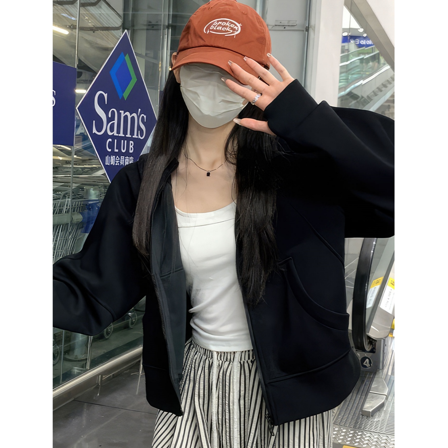 黑色卫衣短款外套女2025新款
