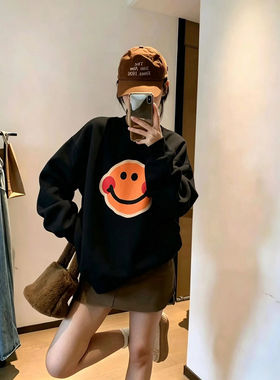 秋冬黑色圆领笑脸宽松女卫衣