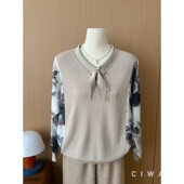 时尚 气质中老年上衣 女V领珍珠别针印花袖 洋气春夏妈妈装 针织衫