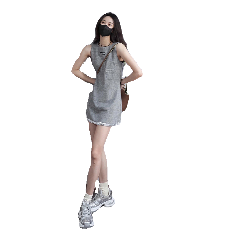 美式休闲运动连衣裙女夏季2025新款气质显瘦减龄收腰无袖背心裙子