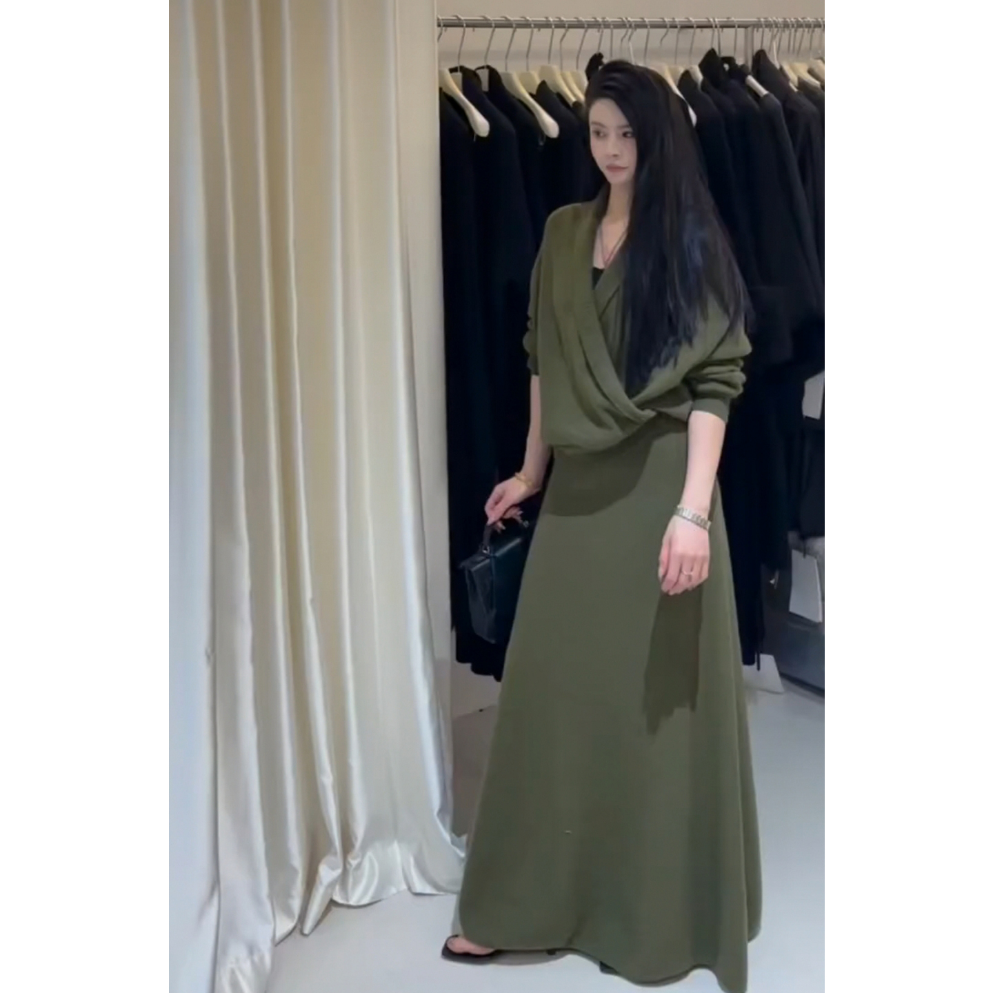 气质女神范重要场合穿搭一整套裙