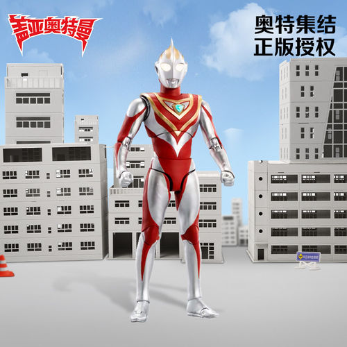 中动盖亚奥特曼可动人偶