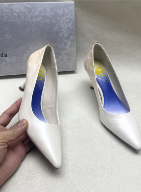 le saunda/莱尔斯丹撤柜正品尖头高跟经典时装鞋女春新款真皮单鞋