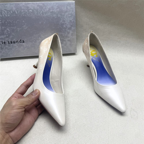 lesaunda/莱尔斯丹节日定制单鞋