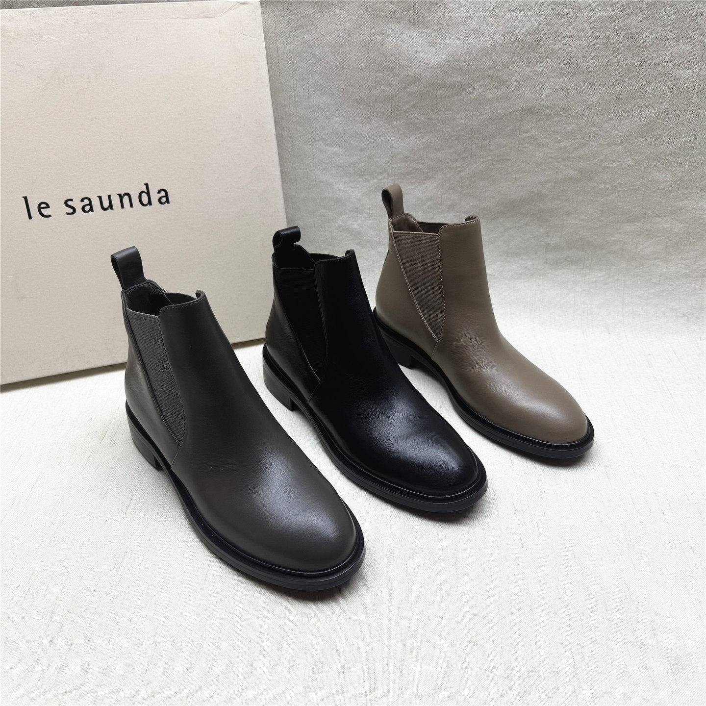 莱尔斯丹商场同款真皮舒适时装靴