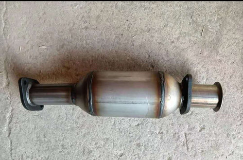 于华泰圣达菲柴油三元催化器排气管前节器消音器2.0T