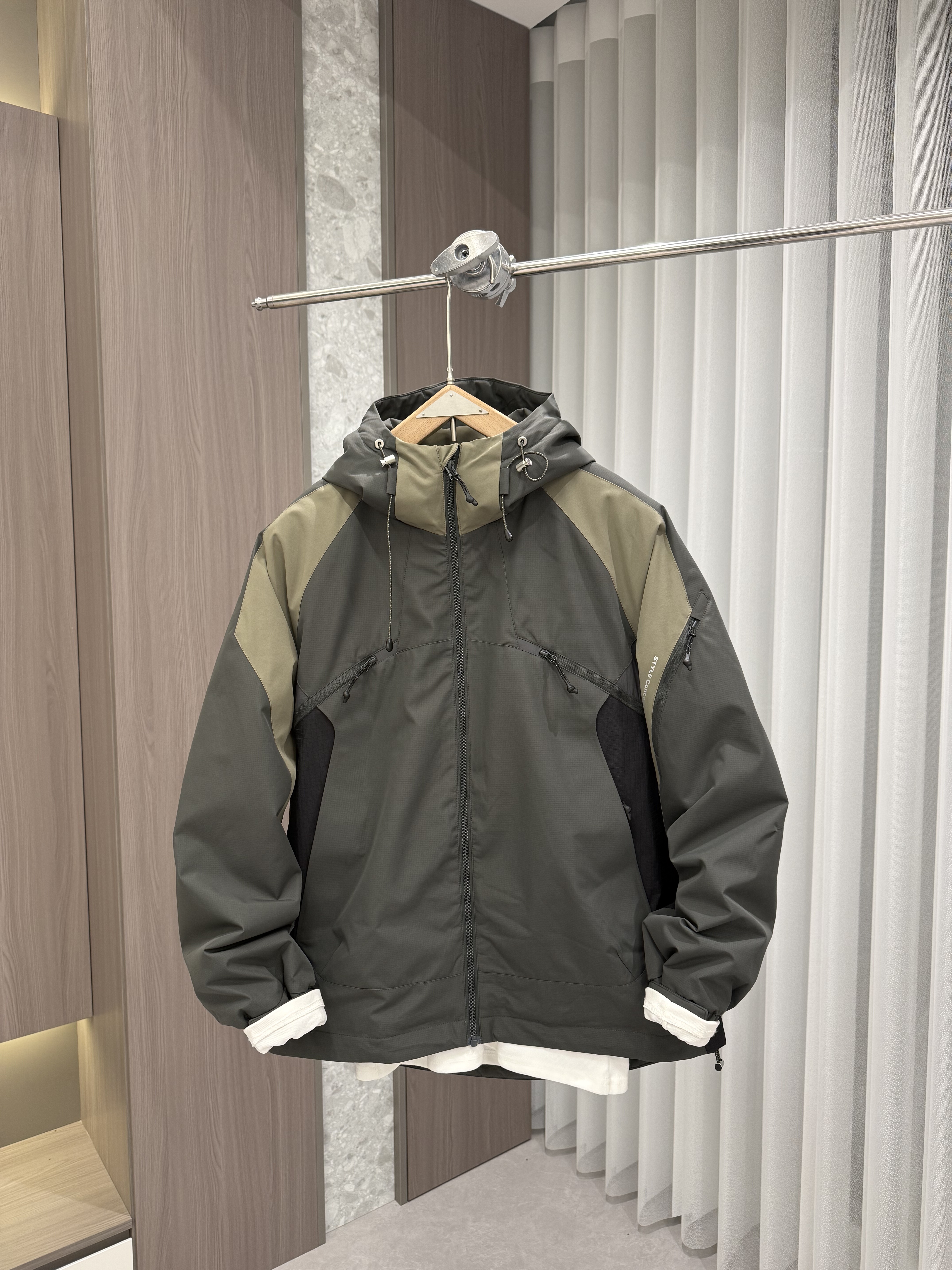 2025秋冬季新款连帽二棉外套冲锋衣外套拼色薄棉御寒棉衣户外男款,男装,棉衣,淘宝优惠券,粉丝福利购,淘宝优惠卷