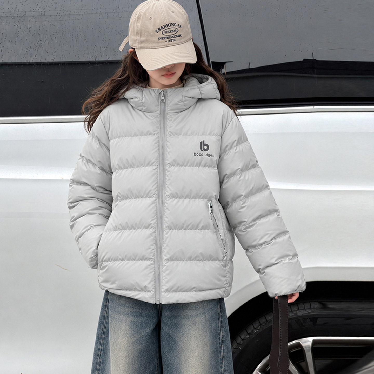 波拉童装2026冬装冬装儿童轻薄棉服外套中大童男女同款连帽保暖校