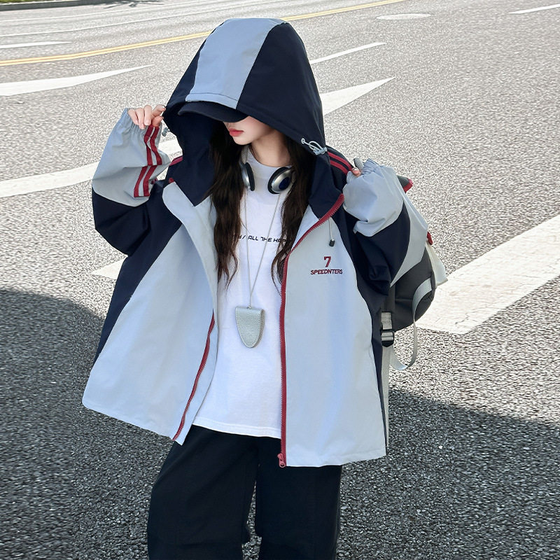 波拉童装女童冲锋衣外套春秋款2026秋装女孩大童户外夹克儿童防风