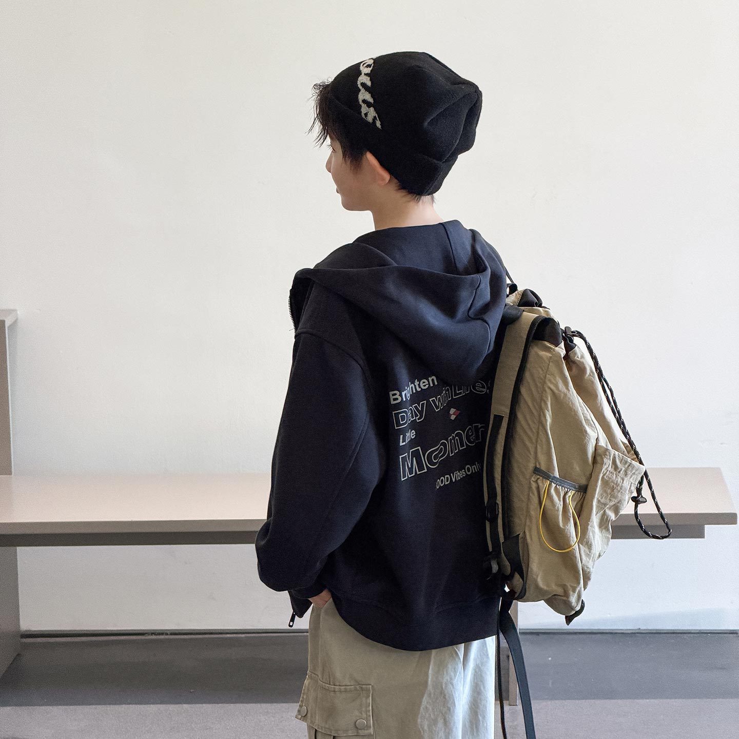 波拉童装儿童春秋款连帽卫衣2026秋装秋季儿童装酷帅气男宝宝休闲