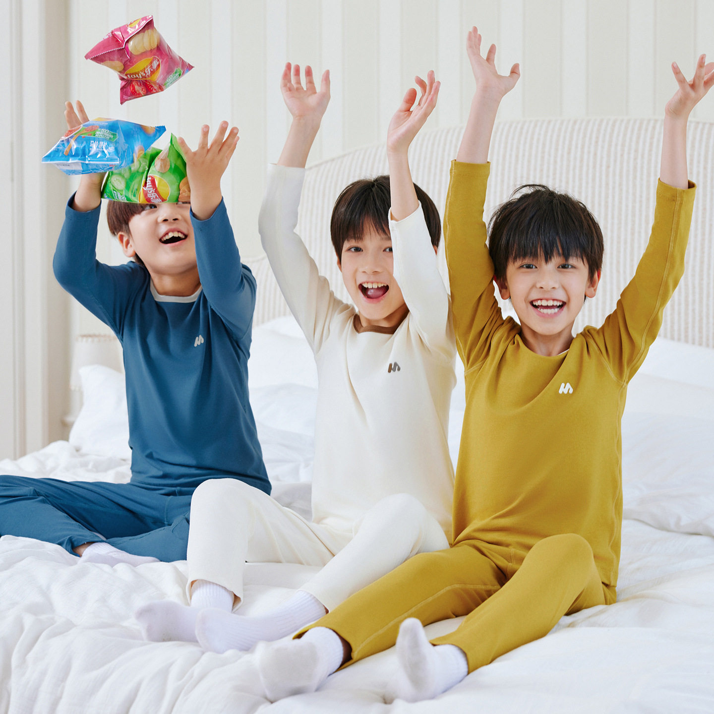 波拉童装2025新品高弹男童秋衣秋裤秋冬撞色领睡衣儿童家居服保暖