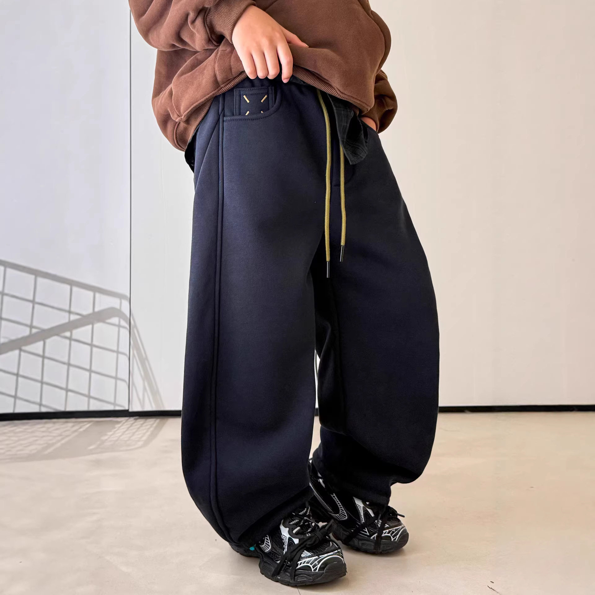 波拉童装男童运动裤春季儿童直筒卫裤2026春装春秋大童春装裤子男