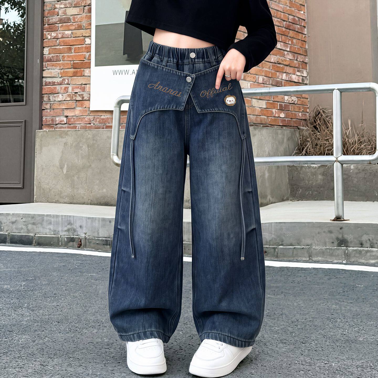 波拉童装女童刺绣屁帘牛仔裤2026冬装冬装大童加绒加厚宽松直筒裤