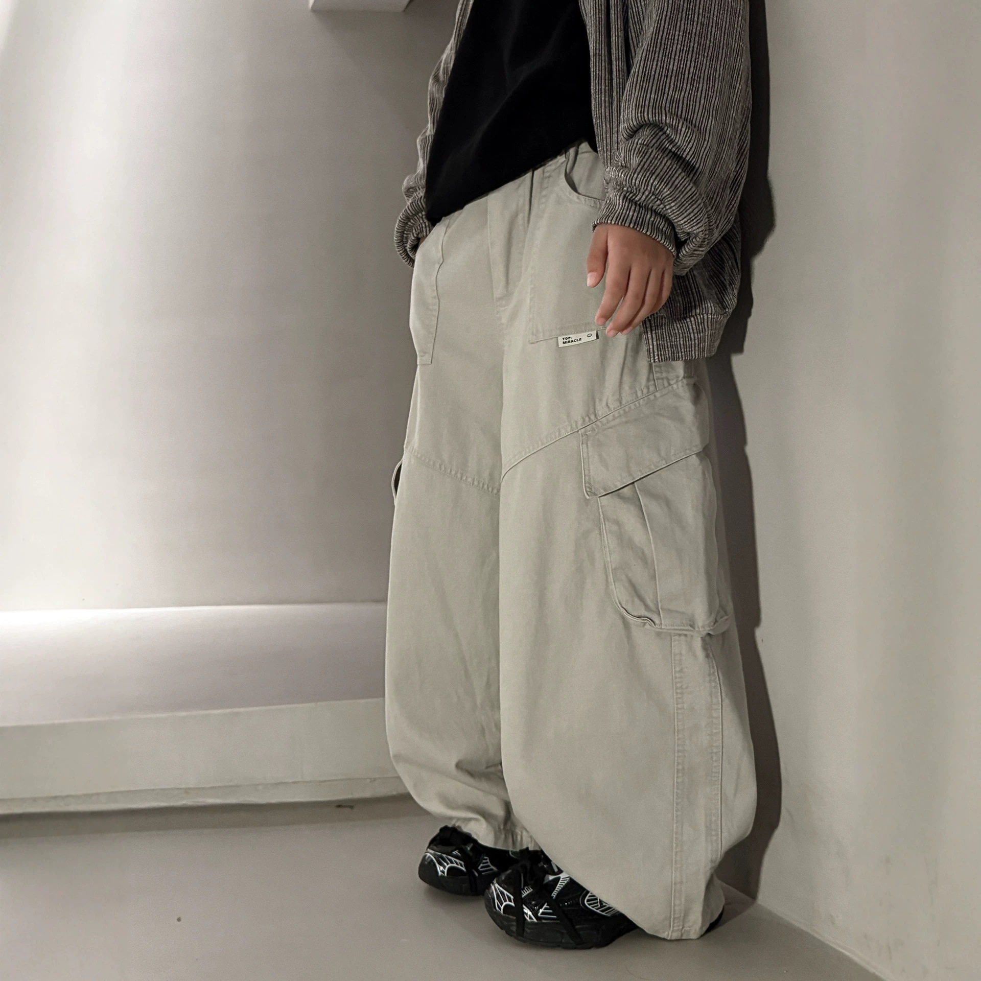 波拉童装男童裤子春秋款2026秋装痞帅中大儿童装秋季休闲工装裤男