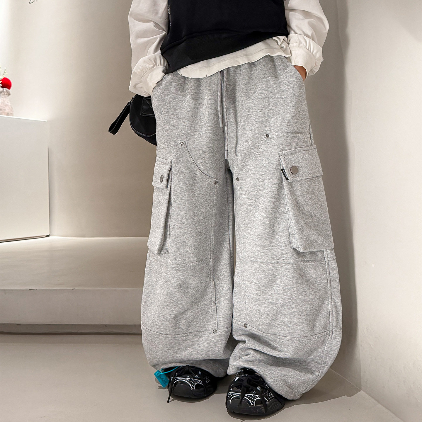 波拉童装男童裤子春秋款2026春装中大儿童装运动卫裤男孩春装直筒