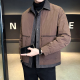 模特 标50绒冬季男士白鸭绒轻薄翻领羽绒服 6071 P190 咖啡,男装羽绒服,电商D227,电商基地 模特 标50绒冬季男士白鸭绒轻薄翻领羽绒服 6071 P190 咖啡,男装羽绒服,电商D227,电商基地