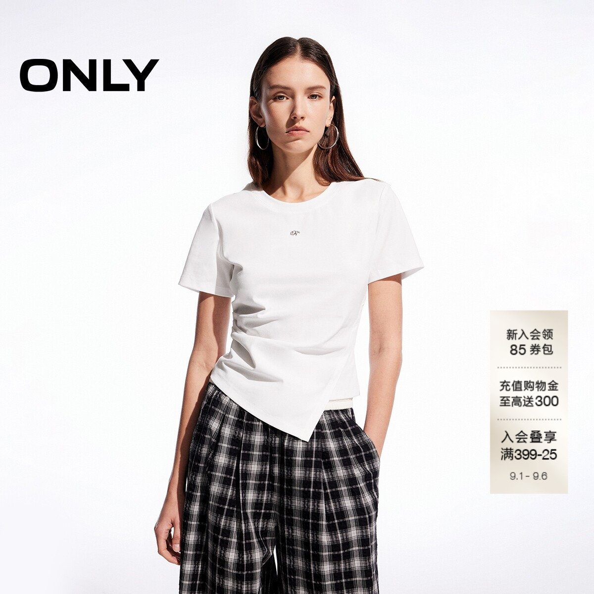 ONLY金属装饰短袖正肩T恤图片