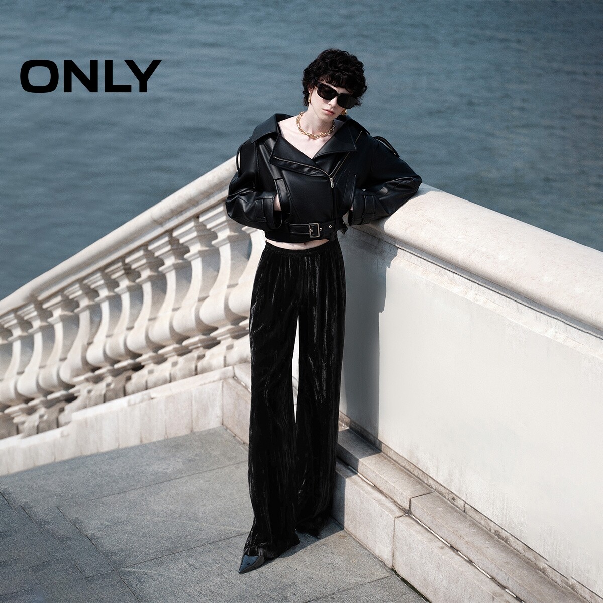 ONLY2024冬季新款通勤风宽松丝绒直筒显瘦休闲裤长裤女|124414009