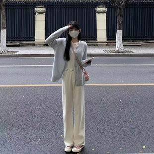 艾恩晟 秋季新款牛仔裤宽松直筒白色阔腿 博主穿搭长裤