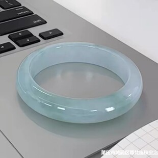 冰糯种玉翡翠手镯白月光玉镯子飘绿少女款翡翠晶莹玉石晴水浅绿色