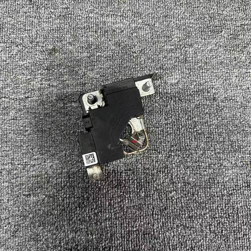 奔驰GLA电瓶限流器C180C200 E200E260B200GLC正极断电保护