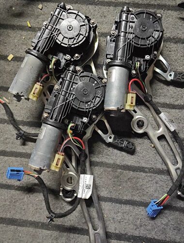 S320 S350 S400 S500电动尾门电机马达尾盖升降器马达电机