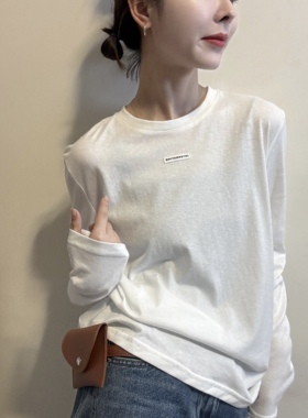 欧洲站2026春季圆领胸口字母贴标长袖百搭棉质打底衫白T恤上衣潮