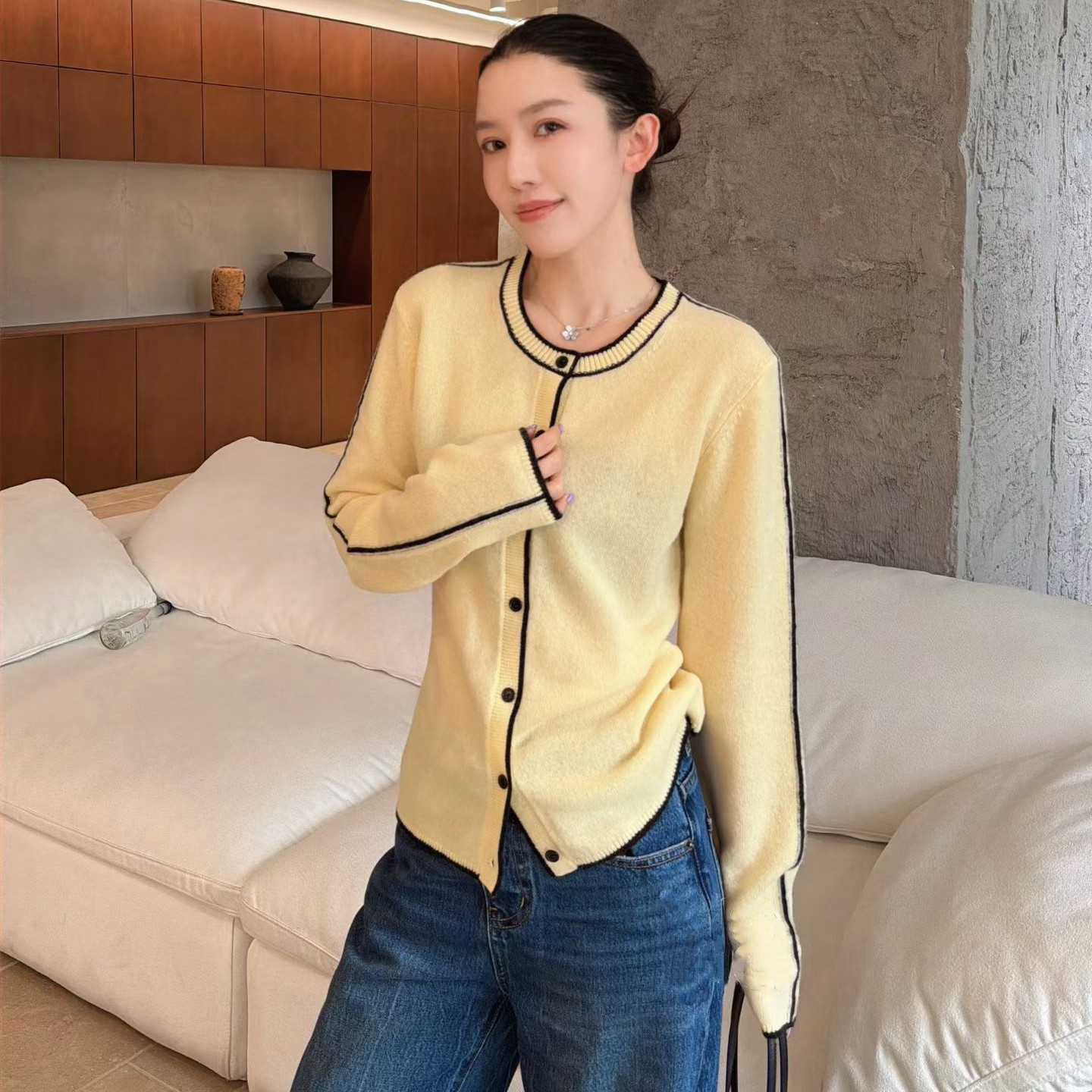 欧洲站2026秋季时尚圆领明线拼色排扣修身长袖气质羊毛针织衫开衫