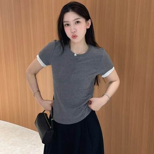 欧洲站2026春季韩版圆领袖口拼边撞色设计感修身短袖螺纹棉T恤女