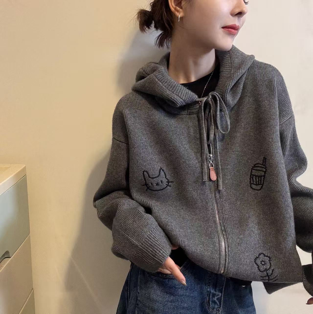 欧洲站2025秋季新款韩版抽绳连帽卡通花朵刺绣拉链针织开衫外套潮