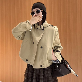 欧洲站2026春季时尚立领落肩双排扣短款小个子卡其色风衣外套女潮
