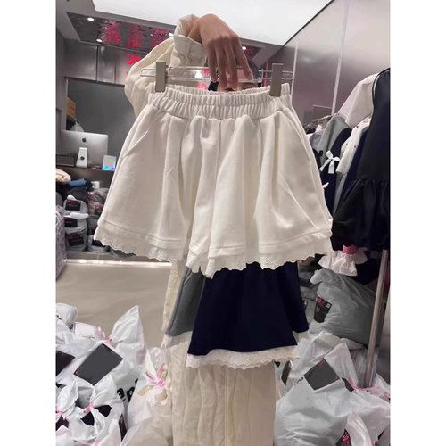 蕾丝拼接松紧高腰宽松阔腿短裤女