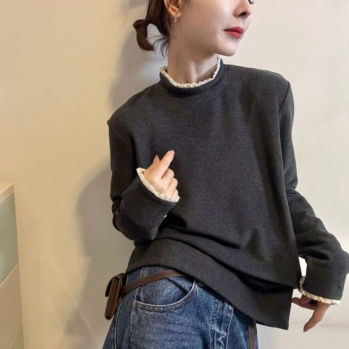 蕾丝花边拼接长袖T恤女秋冬德绒