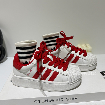 女童板鞋真皮贝壳头2026春新款儿童鞋百搭休闲鞋防滑软底潮运动鞋