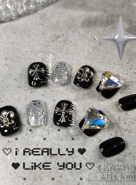 Vivacity 克罗之恋 甜辣穿戴甲纯手工美甲短款甜酷风黑色系克罗心