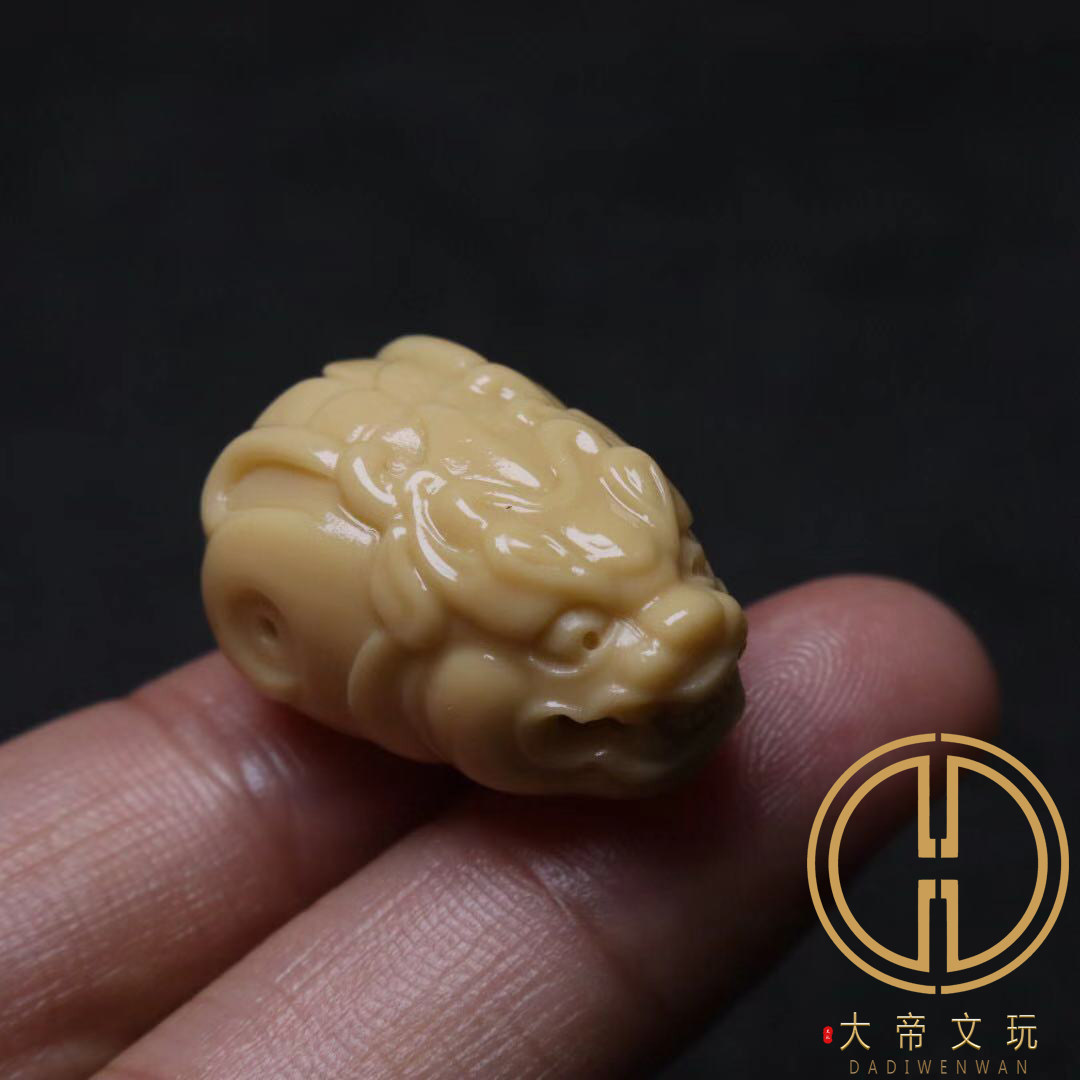 大帝文玩金膏玉玉化料貔貅吊坠