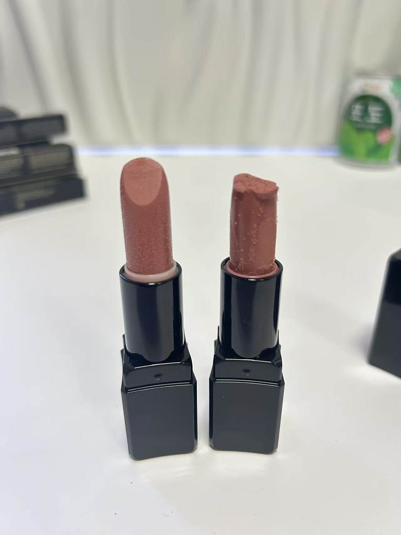 英国专业彩妆illamasqua口红持久显色瑕疵亏本清