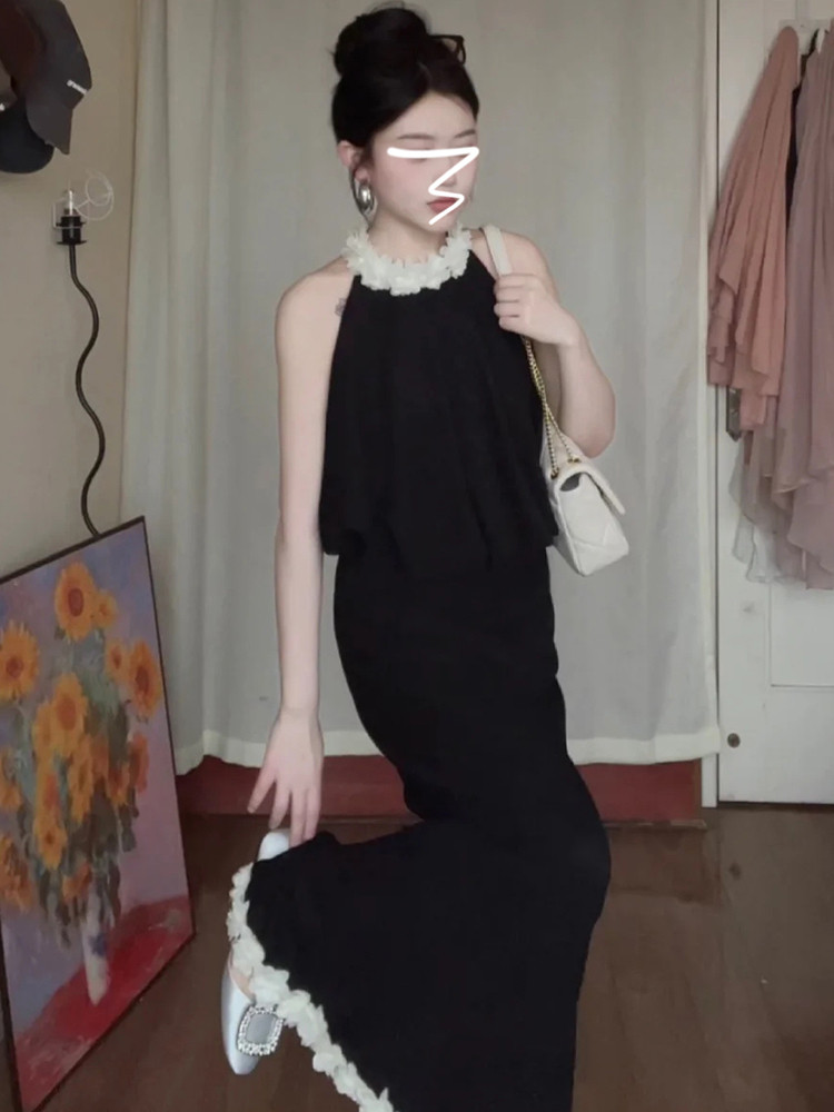 法式立体花瓣黑色挂脖连衣裙女夏季2025新款小众设计无袖长裙套装