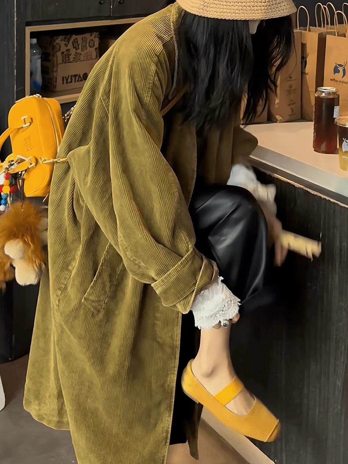 2026新款chic独特超好看松弛感姜黄色长款宽松灯芯绒风衣外套女秋