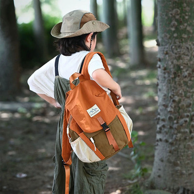 儿童户外双肩背包男孩超轻便登山徒步旅游出行小学生秋游男童书包